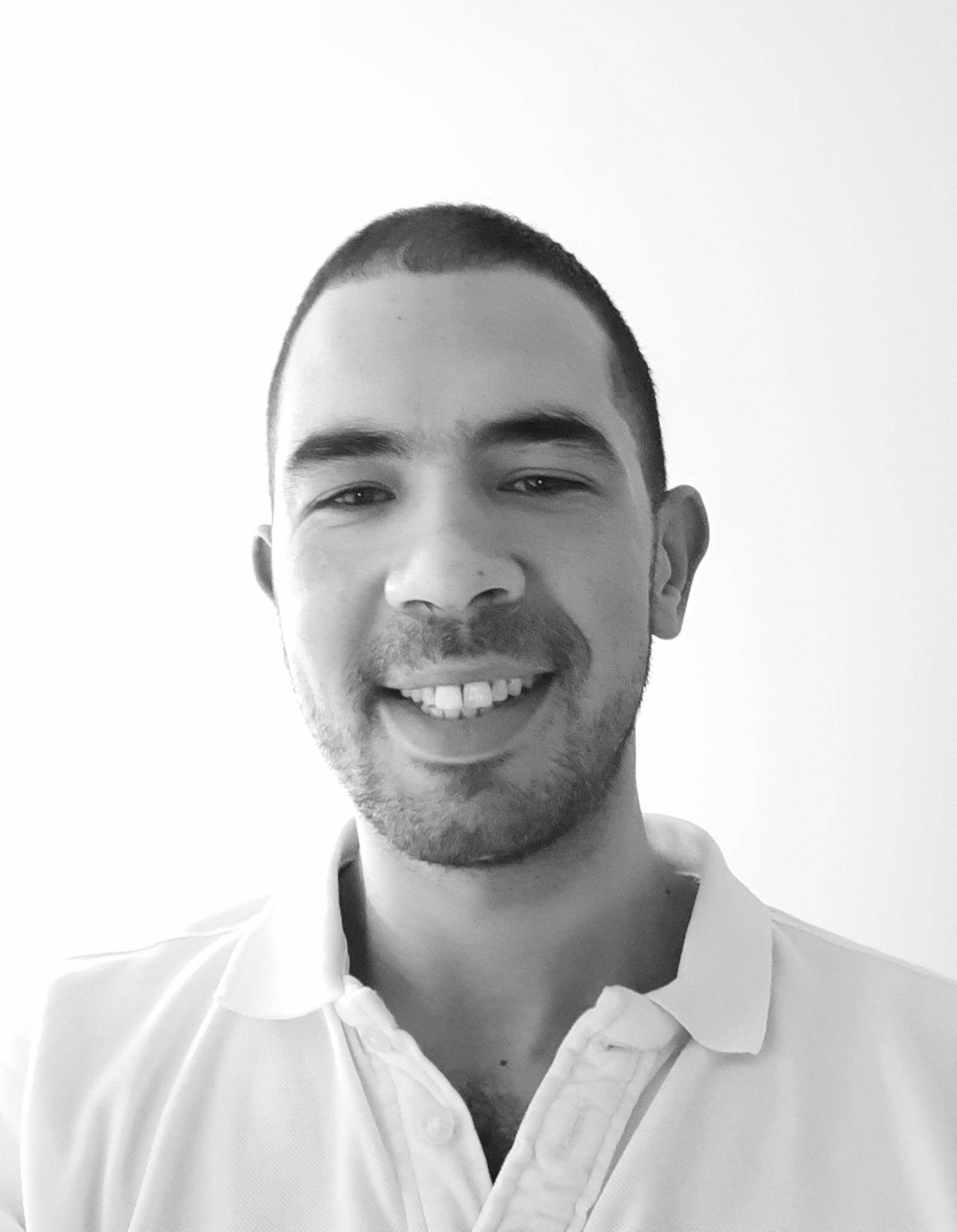 Anouar R.
