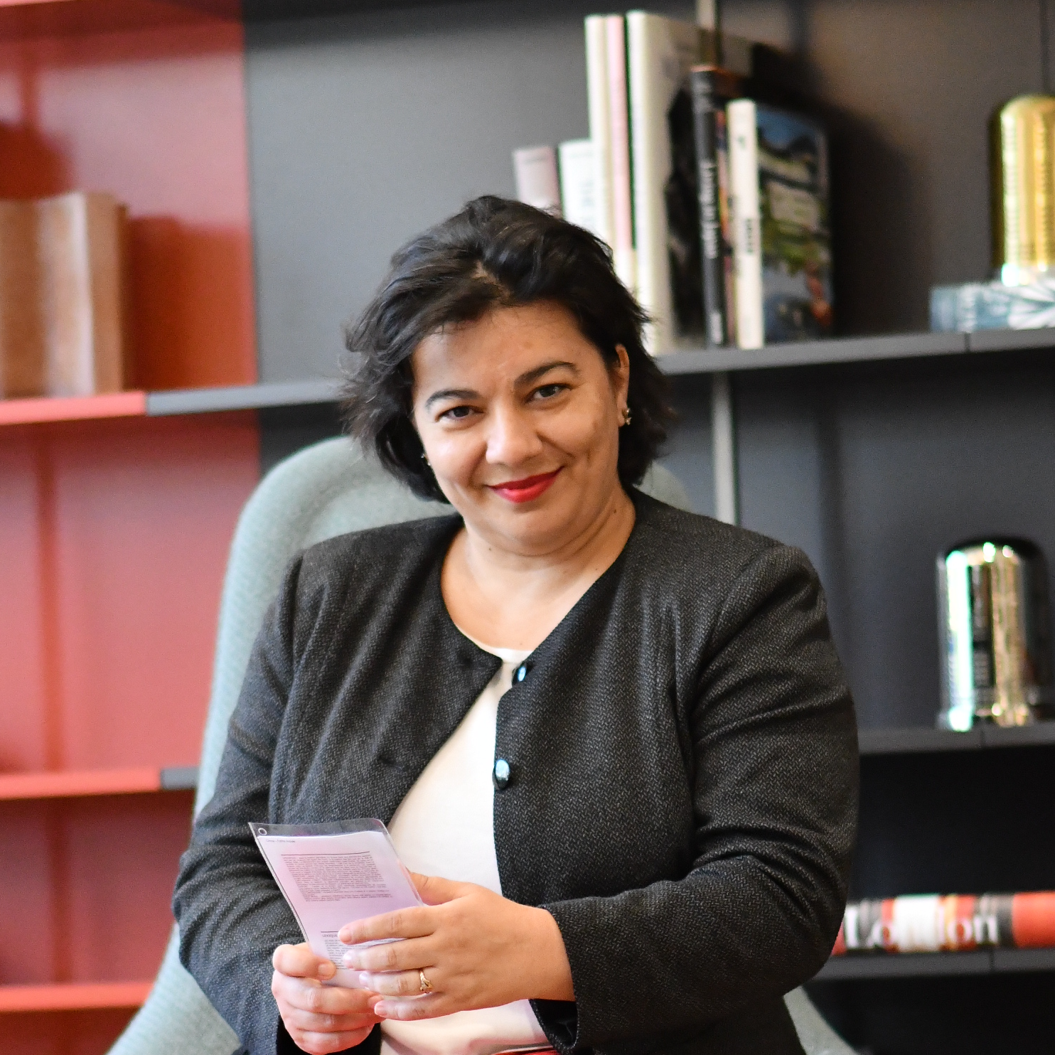 Adriana  - HRIS expert, Payroll/Time and Attendance specialist, HR interim manager