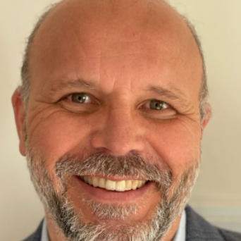 Ste Kapitanffy - Chef de projet infrastructure cloud, AI et data