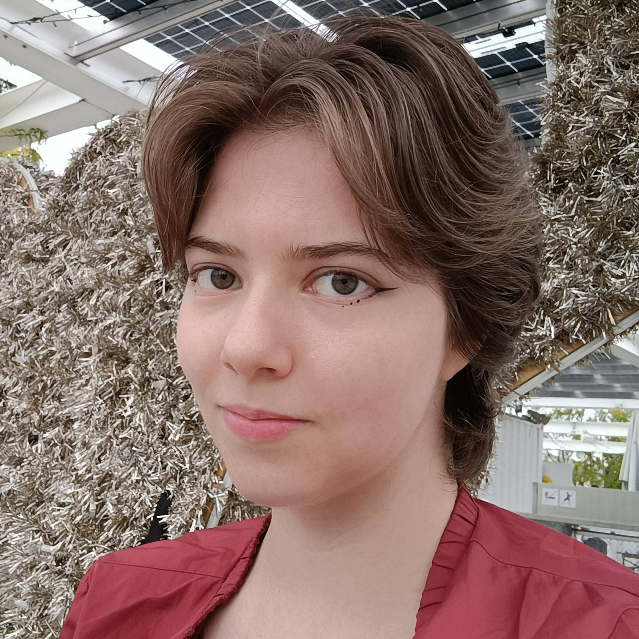 Elise Louguet - 3D Game artist , VFX Artist and Material Artist