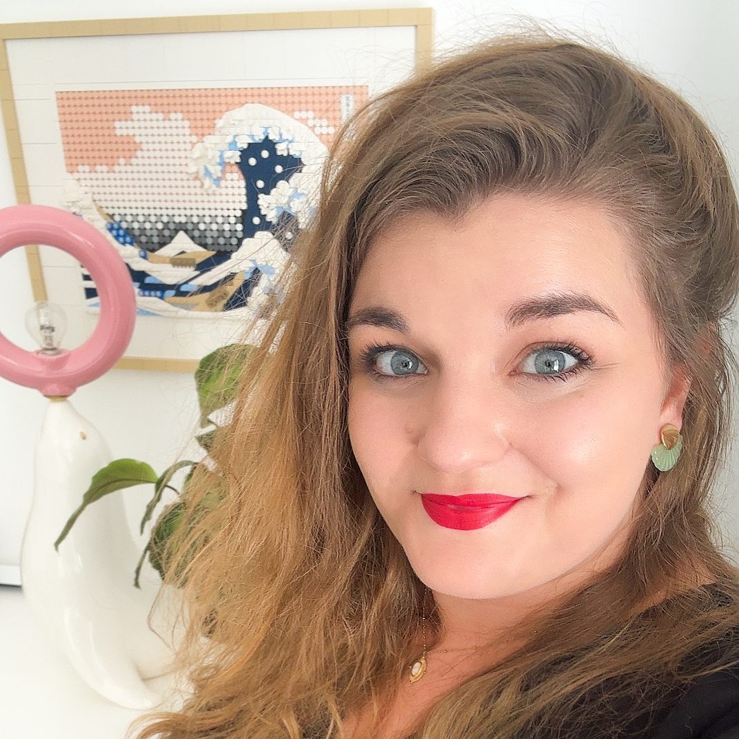 Cindy Touillet - Graphiste | Webdesigner | Community Manager