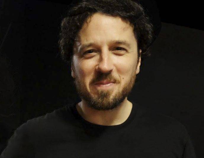 Santi C.