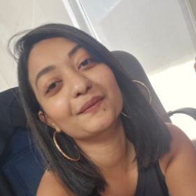 Krishnee Ladsawut - Graphic designer