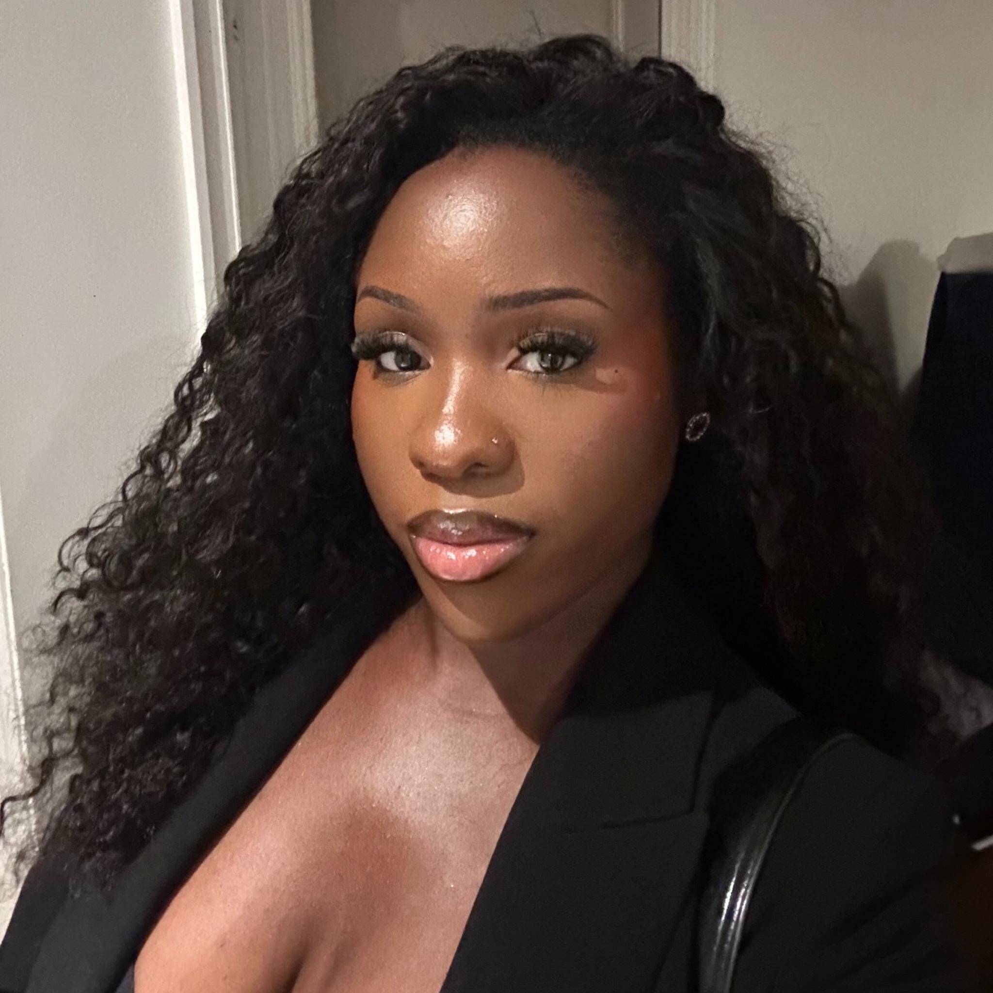 Keesha B. - Directrice Artistique & Content Creator 