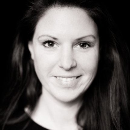 Penelope G. - Senior Art Director | Reinzeichnung