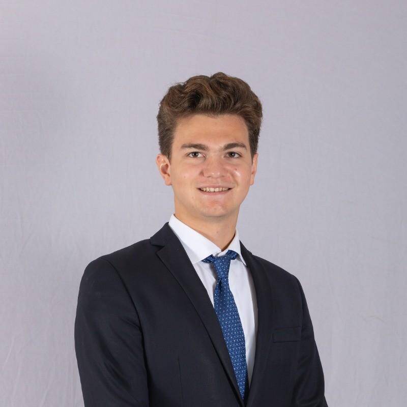 Henri  - Data & AI Engineer | Finance & Analytics