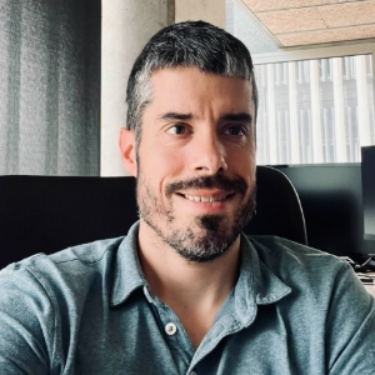 Daniel R. - Consultor IT