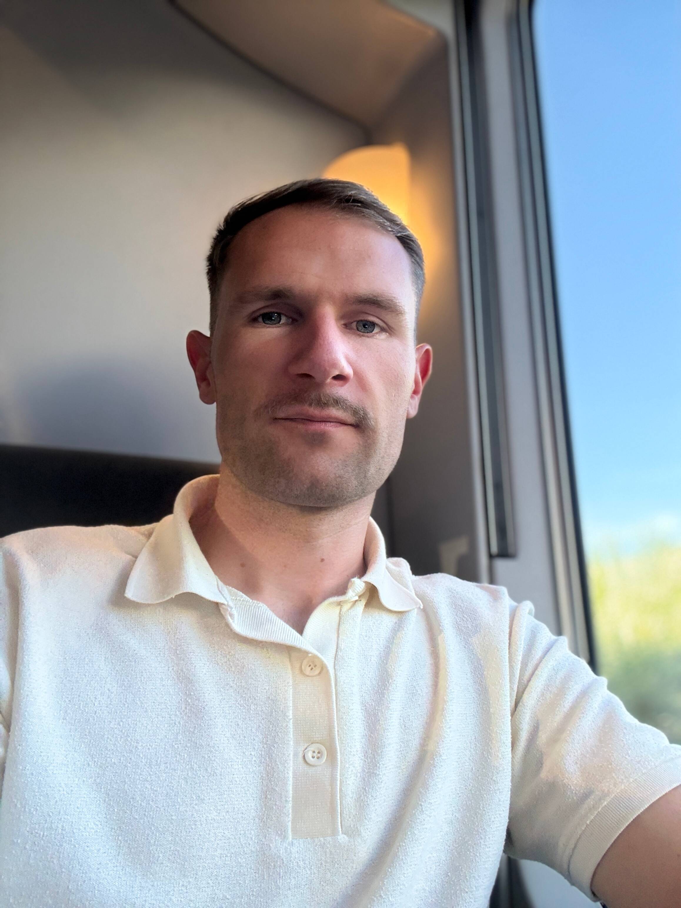 Valentin H. - Consultant Social Media & Influence | 10 ans XP