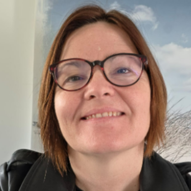 Gwennola Bellier - Copywriter stratège | Niche Pets ( dogs & cats )