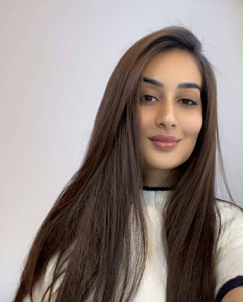 Rihab Jabelkhir - Next.js Front-End Developer | Data & BI Dashboards