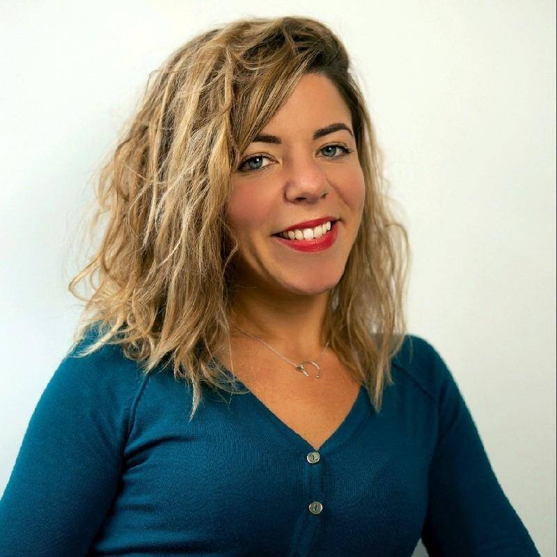 Caroline De Oliveira