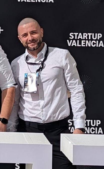 Ivan  - Full-stack developer (MEAN)