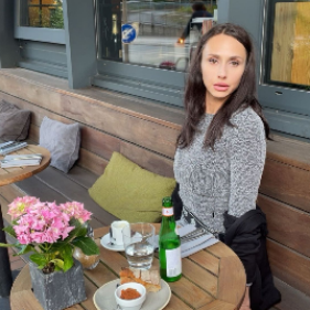 Dorina Ingwerth - Senior Marketing Manager
