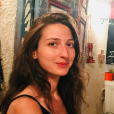 Oznur Meric - Account Executive Senior