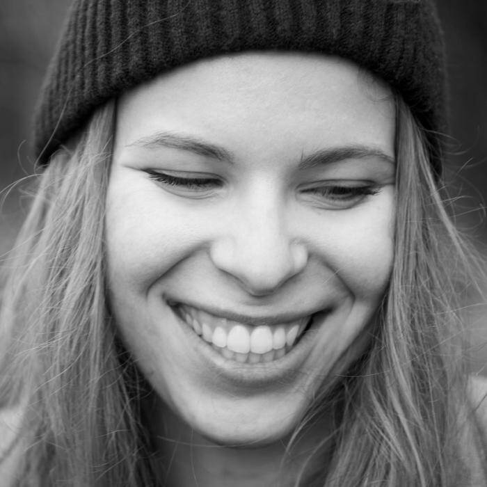 Zoé Vary - 🌷 Graphiste / UX-UI designer