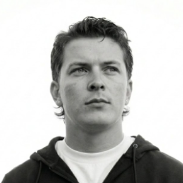 Guillaume Vallée - Growth Operator Paid DTC Brands - AI Native