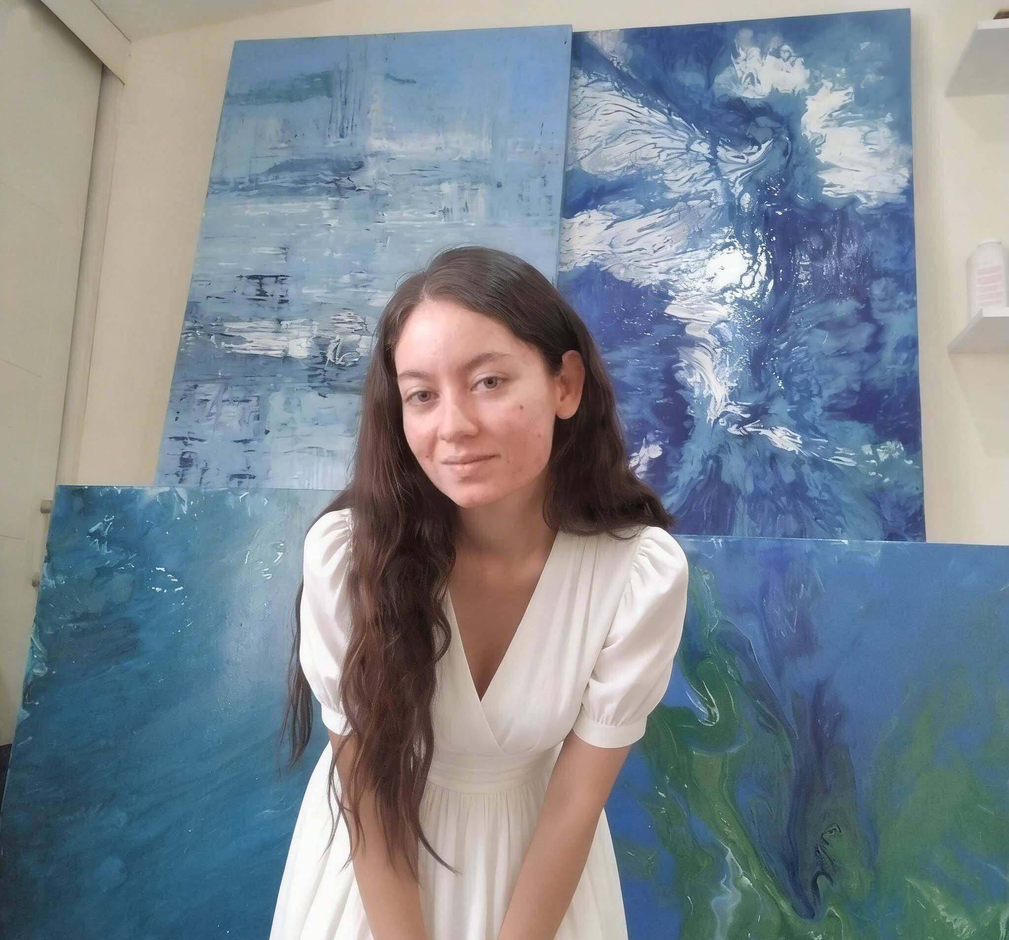 Hanna Lozano - Graphic designer and content creator