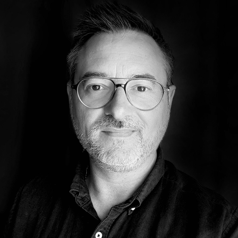 Frédéric Cachart - Graphiste Senior | Print, Signalétique & Webdesign