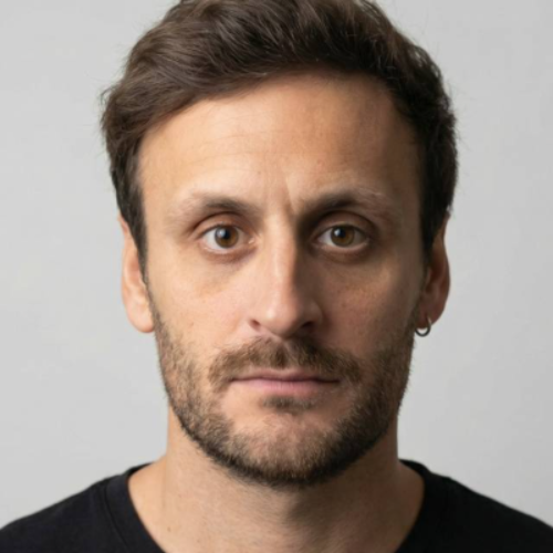 Diego R. - AI Content Creator & Social Media
