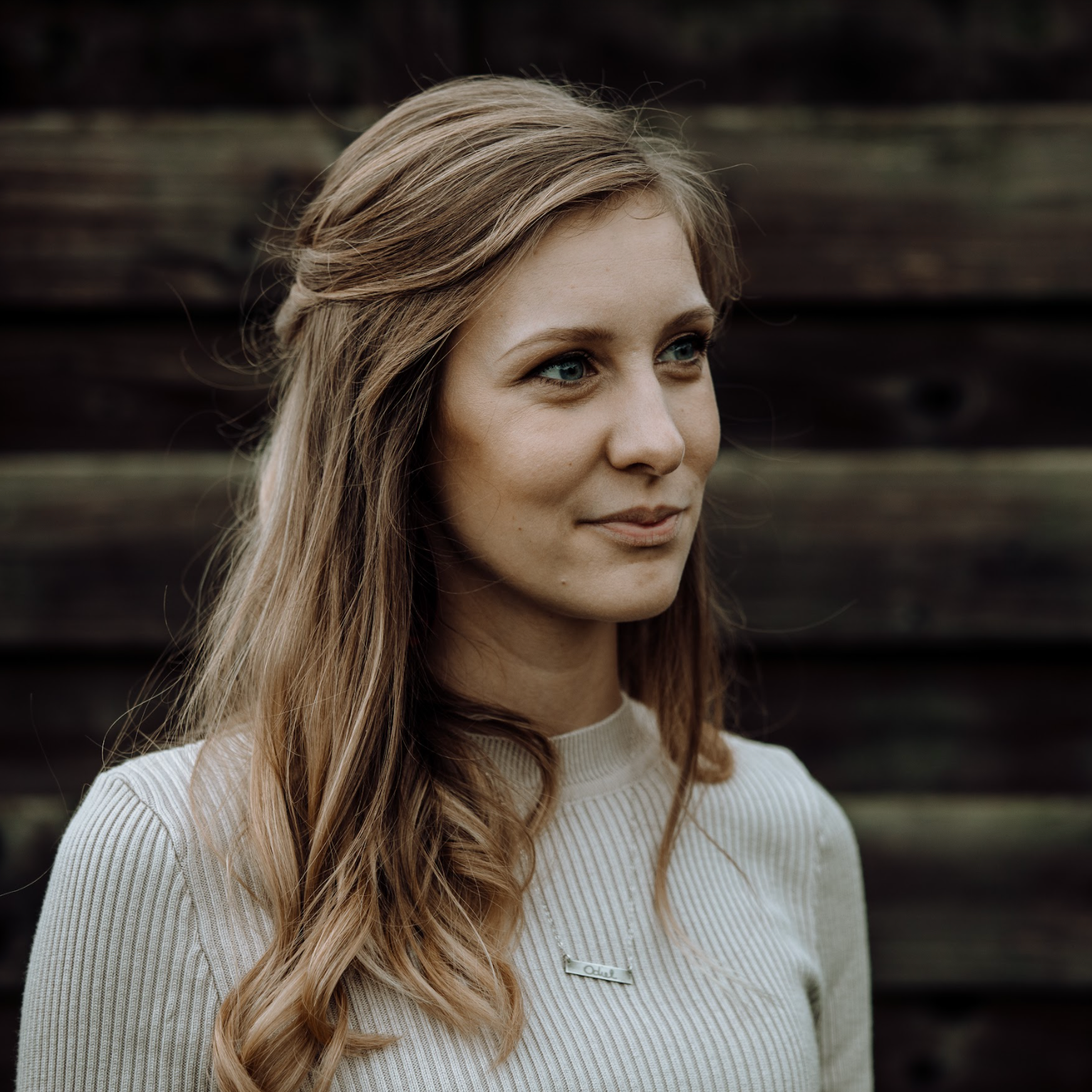 Emelie Petrens - Grafisch ontwerper en DTP'er