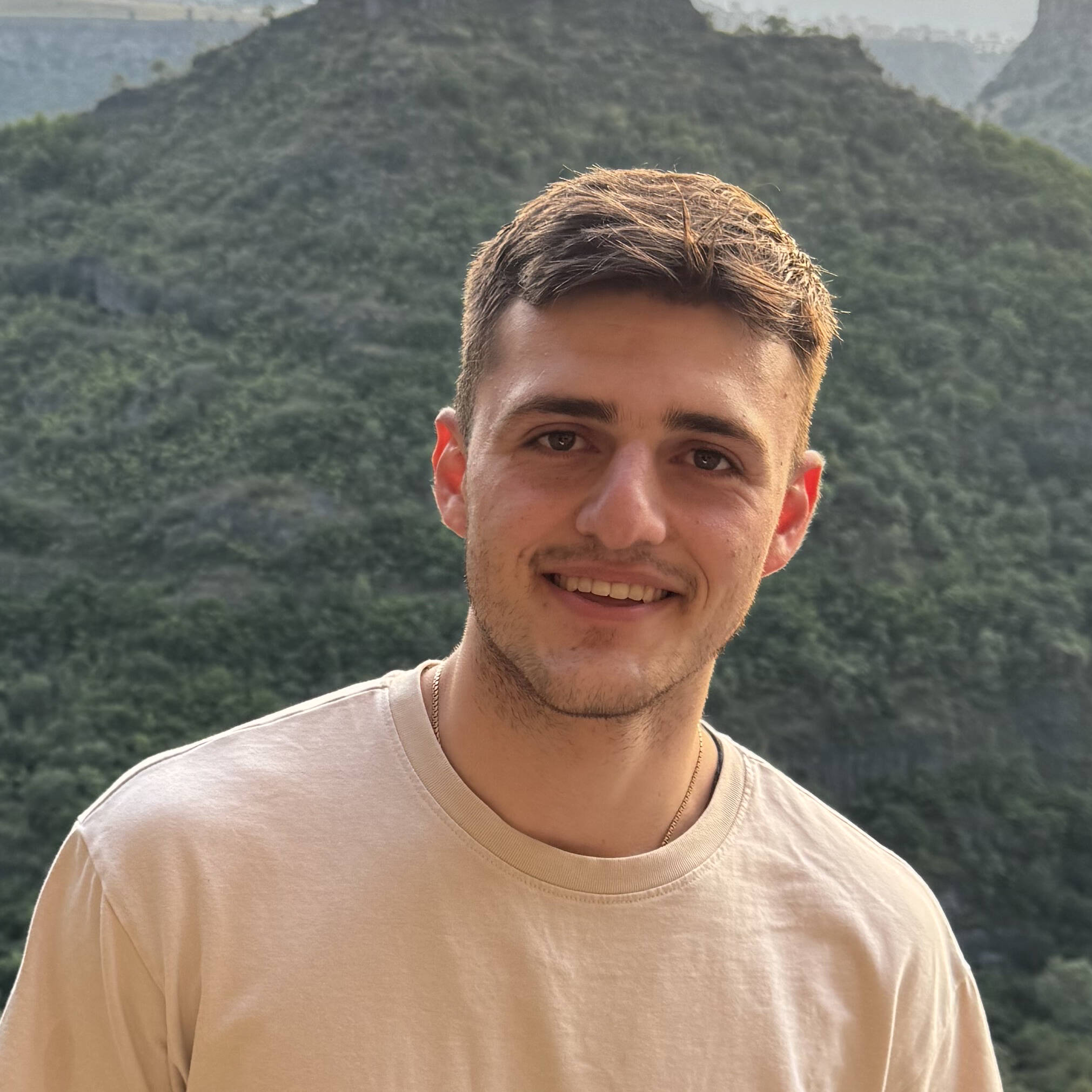 Albert M. - DATA ENGINEERING & REPORTING CONSULTANT