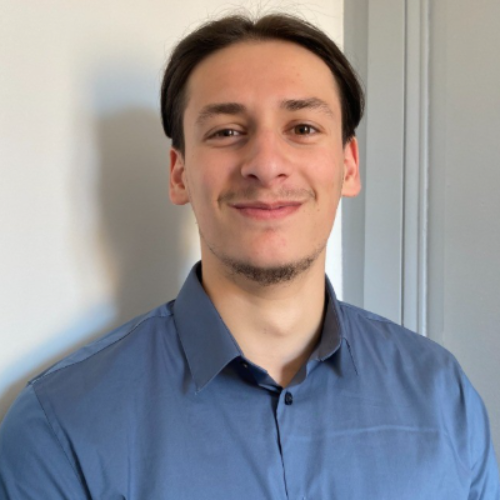 Axel Arcis - Responsable Service Publicité | Finance