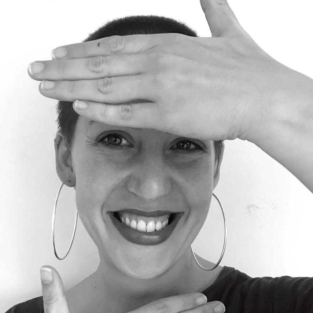 Laura M. - Graphic designer, art director & motion graphics