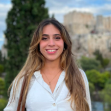 Yasmine D. - Ingénieure Systèmes, Réseaux & Sécurité