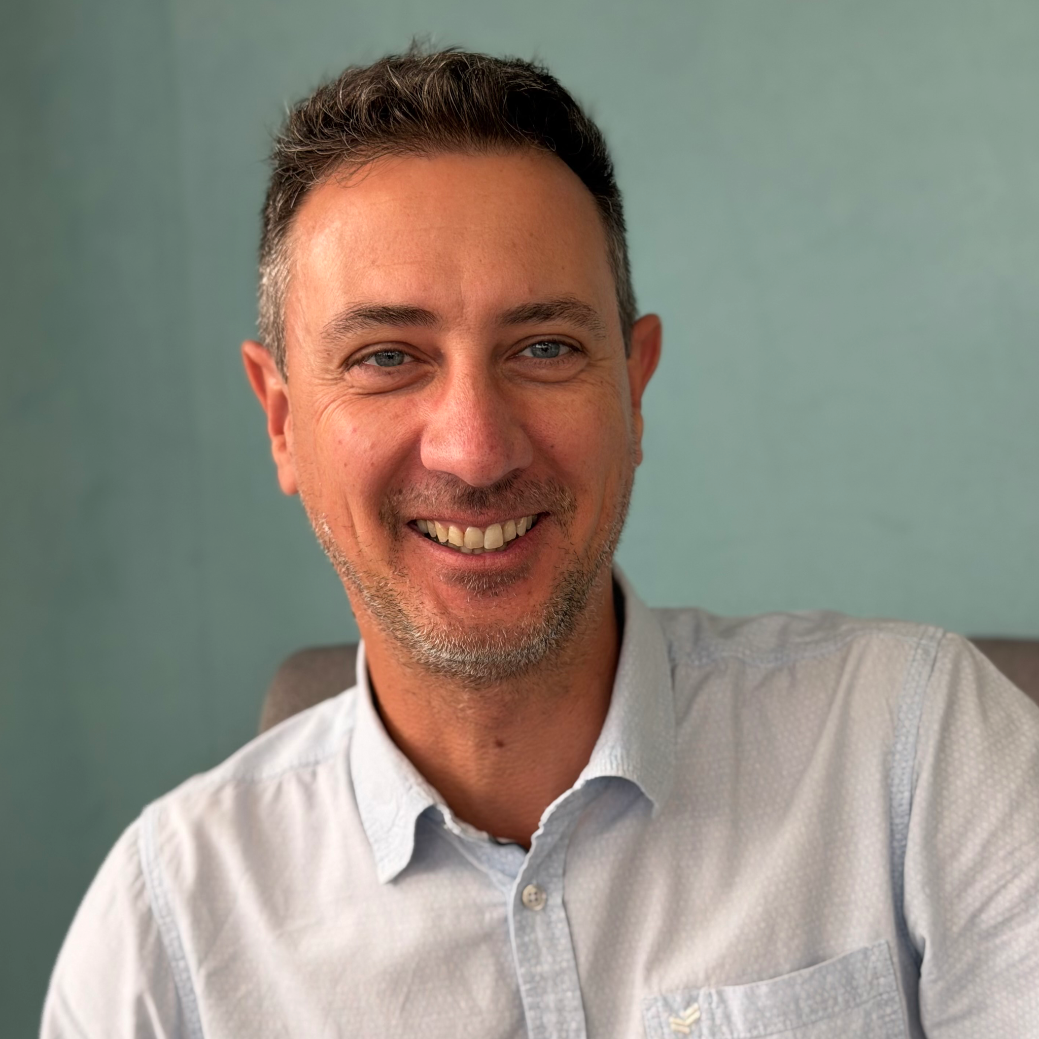 Yves E. - Chef de projet Ingénierie Réseaux/Télécom