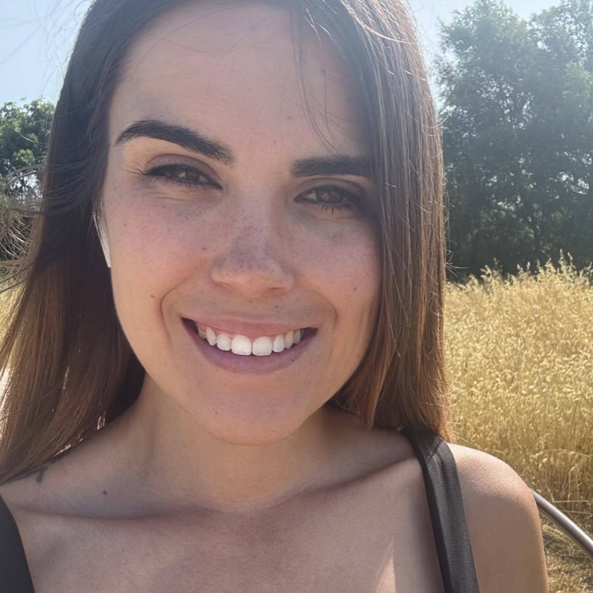 Émilie  - Créatrice de contenu UGC et community manager 