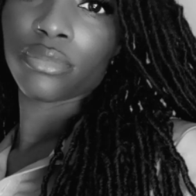 Justine D - Rédactrice de contenu & Assistant Virtuel