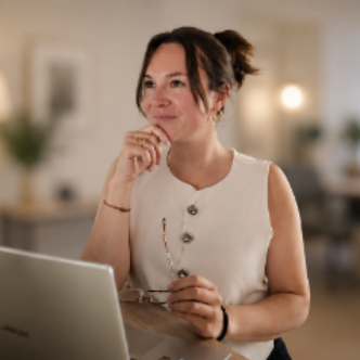 Charlotte B. - Content creator & stratège éditoriale