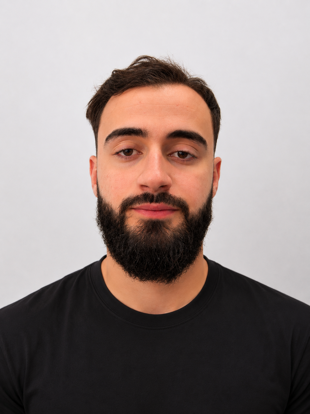 Elias E.