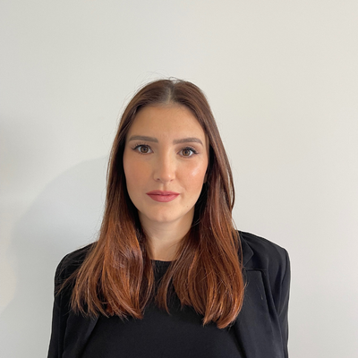 Julie Albanese - Community Manager & Social Media Manager