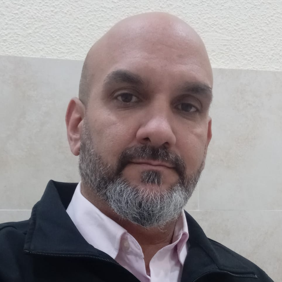Raynier  - Consultor IT, Ciberseguridad, Red IT, Soporte IT