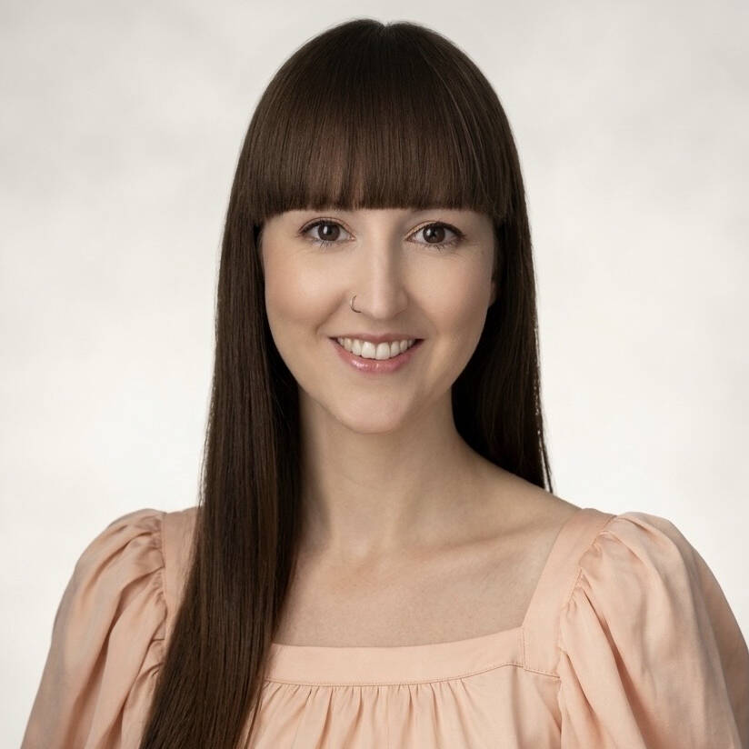 Lyraia Arte Digital Ai - Directora Creativa & Consultora de Marca