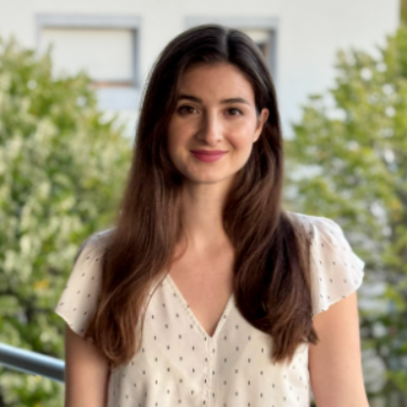 Natali S. - Digital Marketing & Brand Strategist
