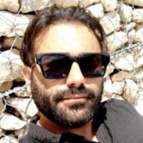 Simo Khatib - Designer publicitaire beauté & Meta Ads