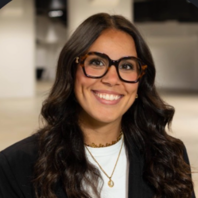 Safia Douhabi - Coordinatrice événementielle | Salons & congrès