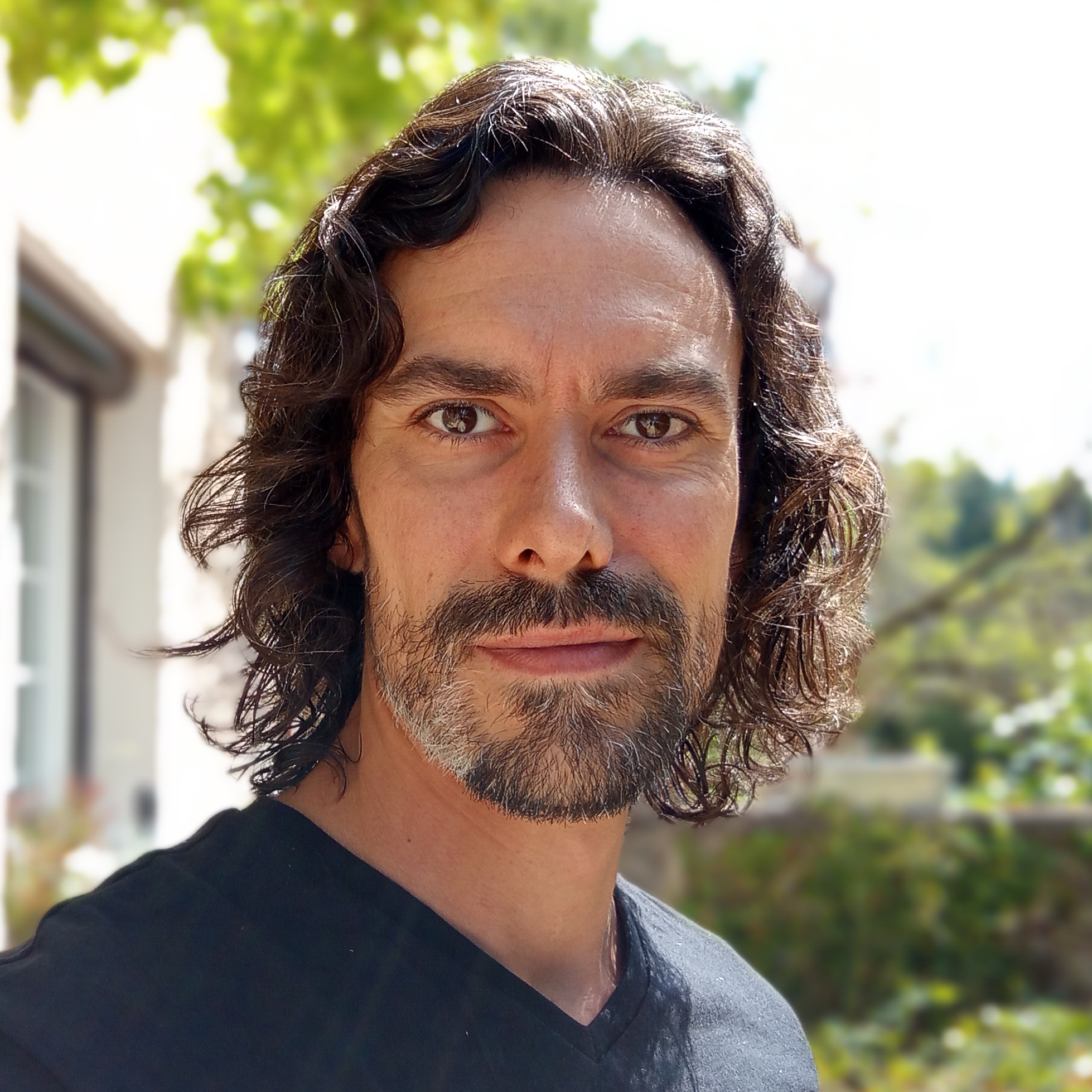 Joran Saladin - UI/UX Designer Senior | SaaS, Dashboard & Design S