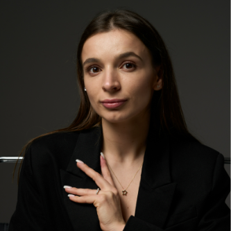 Victoria D - Social Media, Digital Producer, Content Creator