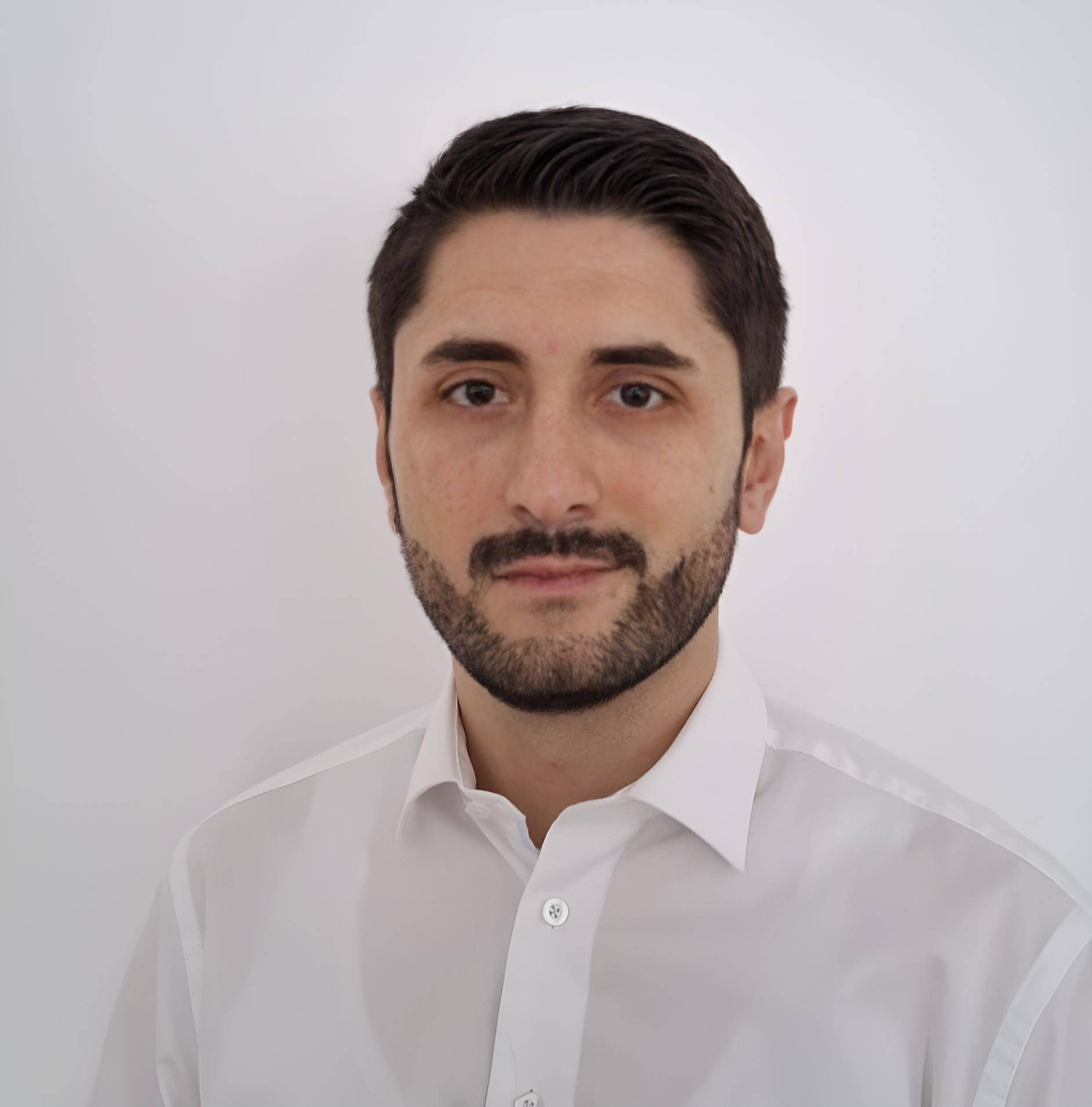 Mustafa Mustafaj - Marketing SEO/GEO/KI/SEA Freelancer I B2B Experte