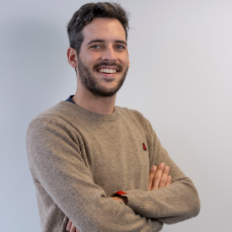 Tom  - Expert en données