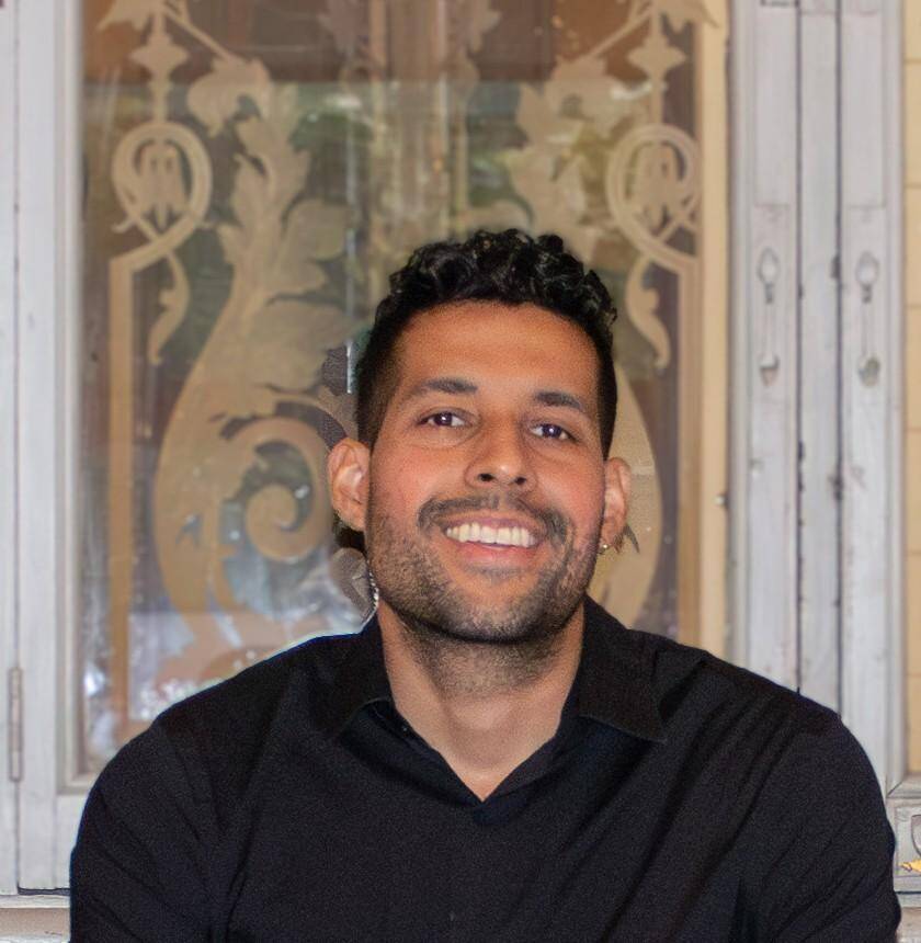 Ivan Cruz - Marketing and advertising specialist 