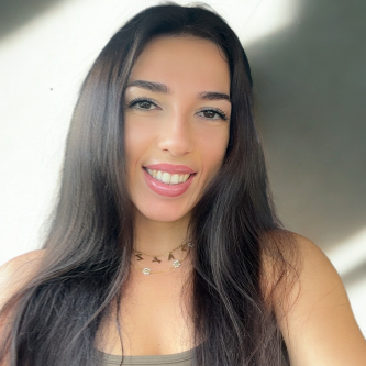 Célia Bordonado - Créatrice UGC • Lifestyle •Santé Féminine •Animaux
