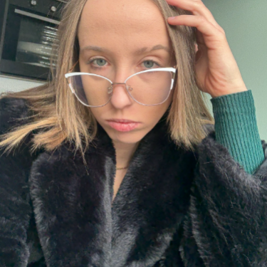 Kristína Sýkorová - interpreter, designer