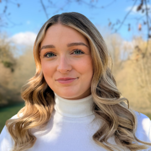 Chloé Laher - CHARGÉE COMMUNICATION ET INFLUENCE