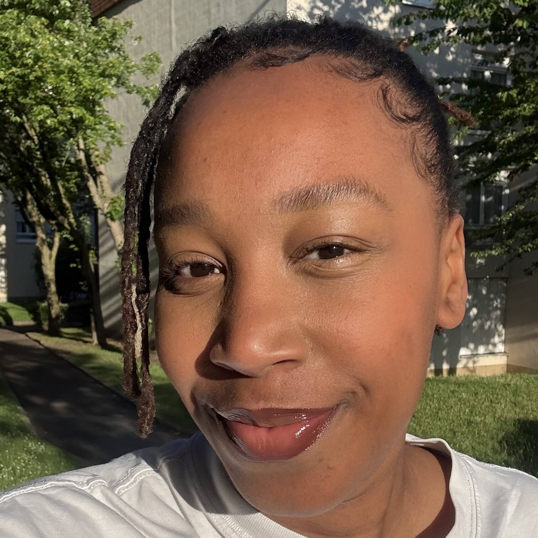 Andréia B. - Directeur artistique/créatif, coiffeuse