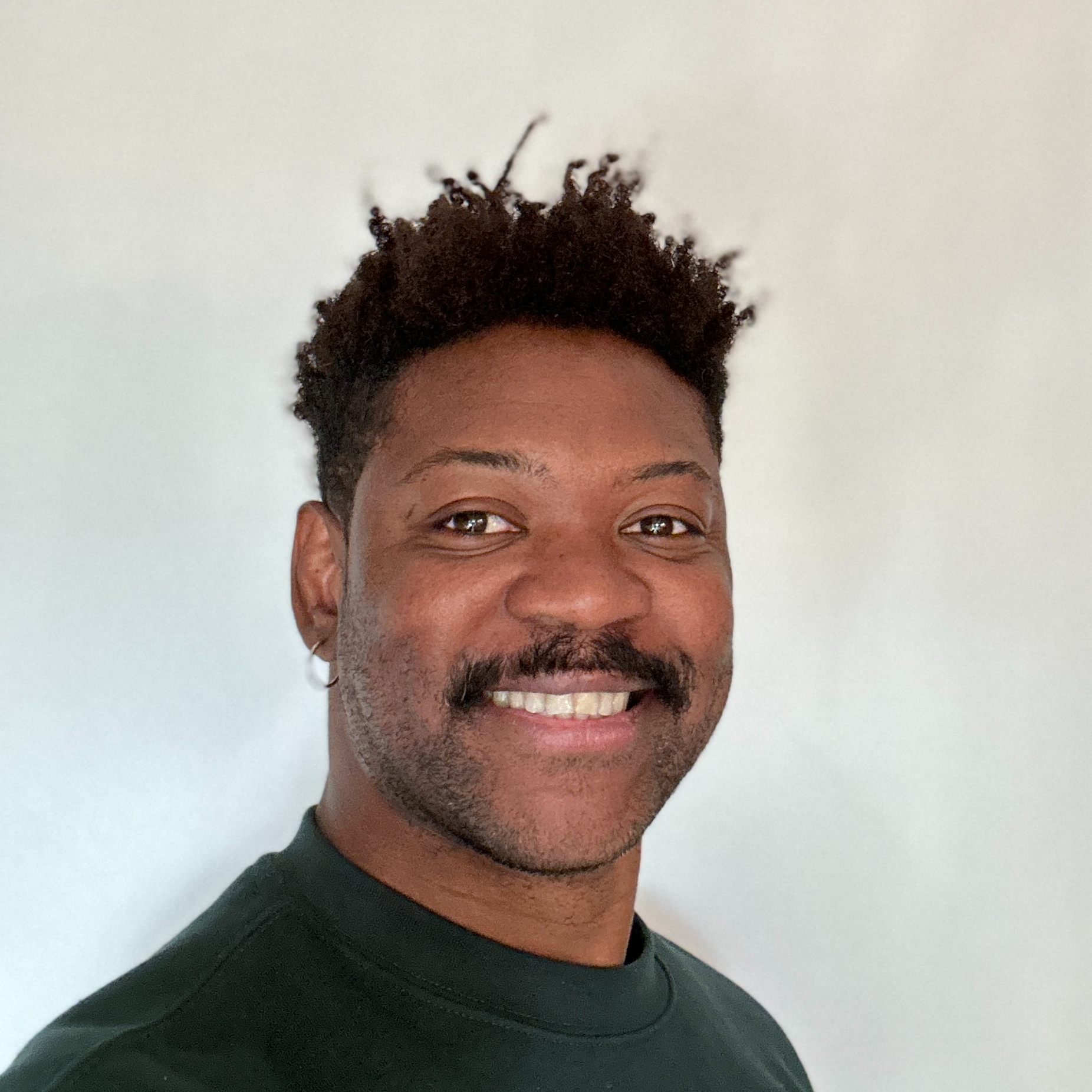 Jacques E. - Directeur Artistique, UI/UX Design, Développeur 