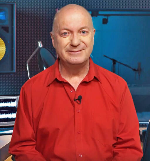 Peter Baker - Professional Voiceover and TV and video Presenter